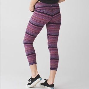 Lululemon Cropped Wunder Under Leggings
